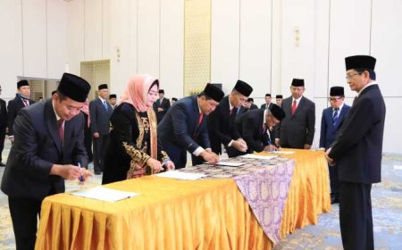 Menag Resmi Lantik Prof Dr H Ahmad Dakhoir sebagai Rektor UIN Palangka Raya