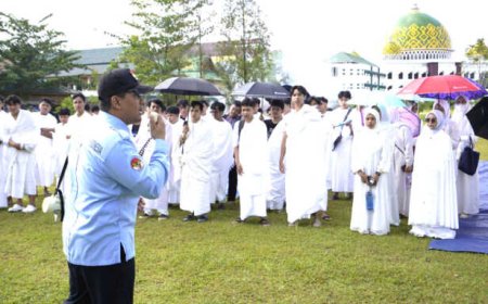 Gunakan Pakaian Ihram, Mahasiswa UIN Palangka Raya Praktik Simulasi Haji