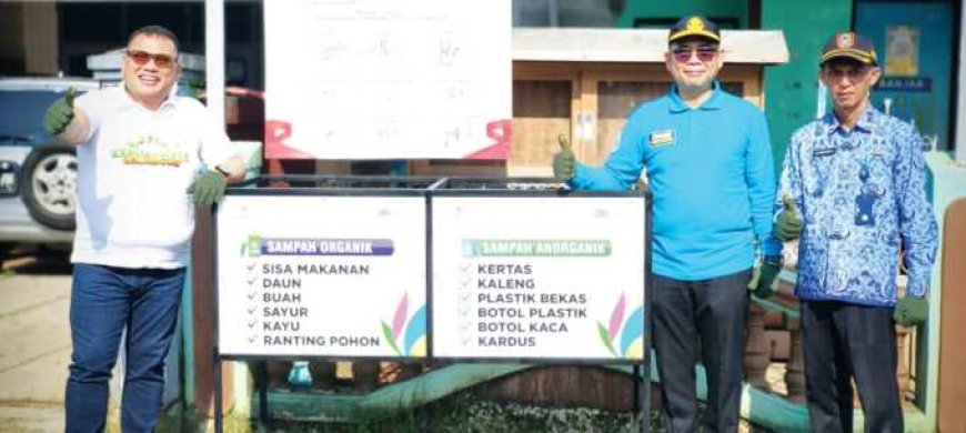 PLN Kalselteng Donasikan Tempat Sampah