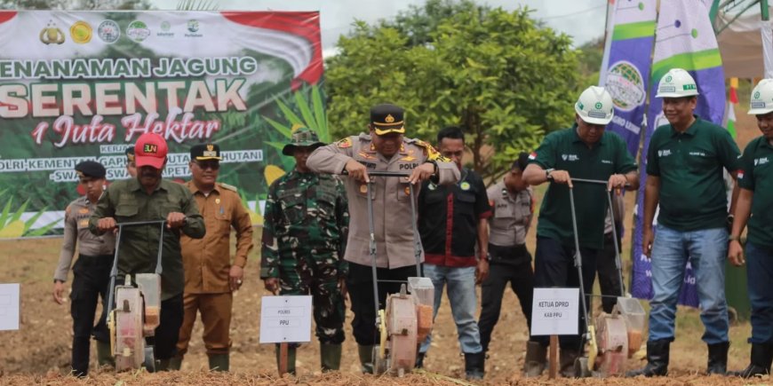 Kapolri dan Sejumlah Menteri Hadiri Penanaman Jagung Nasional di Grobogan