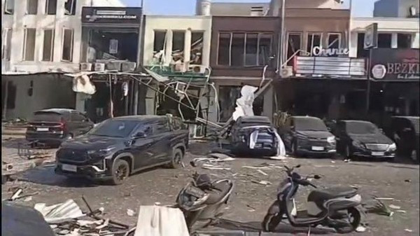 Ledakan Keras Guncang Pakuwon City Surabaya, Kendaraan dan Bangunan Porak-poranda
