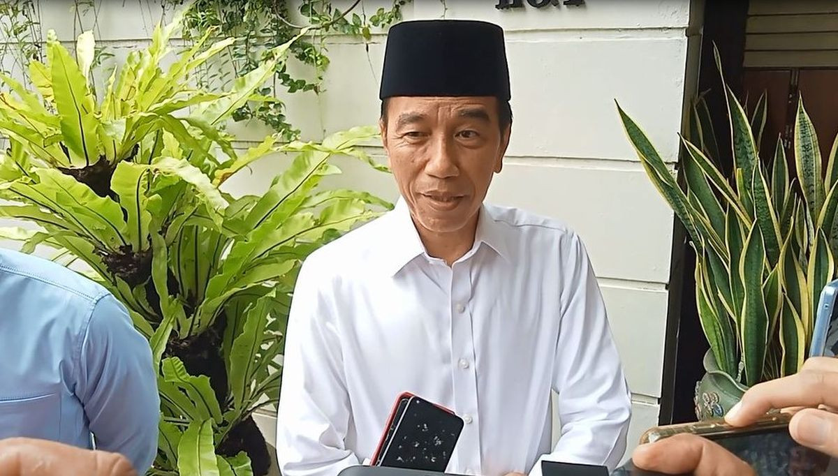 Respons Jokowi soal Polemik Ijazah Gibran Pasca-Putusan MK: Lulus S1 Pasti Lewati Tahapan Sebelumnya
