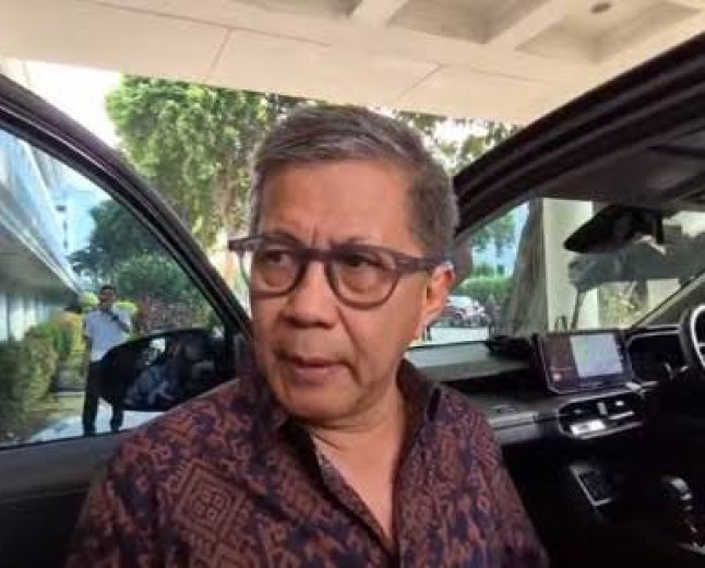 Rapat Perdana Wantimpres, Rocky Gerung Tegaskan Belum Bahas Polemik Ijazah Gibran